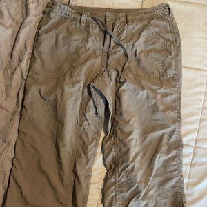Women’s North face outdoor Capri pants